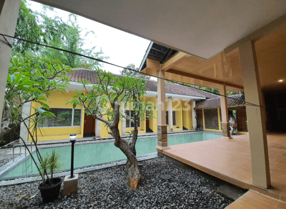 Rumah Vila Cantik + kebun buah + kolam renang  di Mojogedang Karanganyar 2