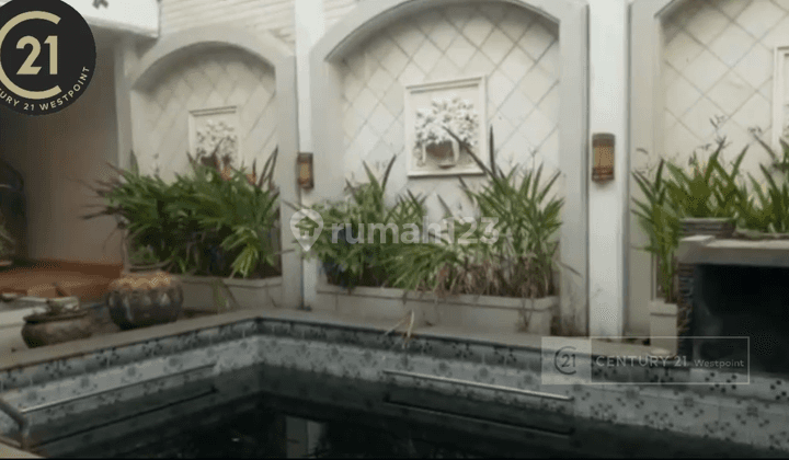 Rumah Lux di Moh Toha Pusat Kota Bandung Ada Kolam Renang  1