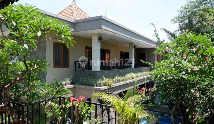 MODERN 6 BEDROOMS VILLA IN BATUR SARI SANUR CLOSE TO THE BEACH 1