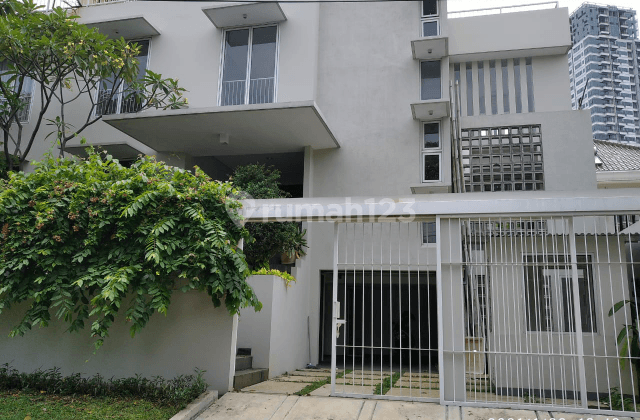 Verry Nice & minimalist  House in Jaya Mandala, Patra Kuningan 1