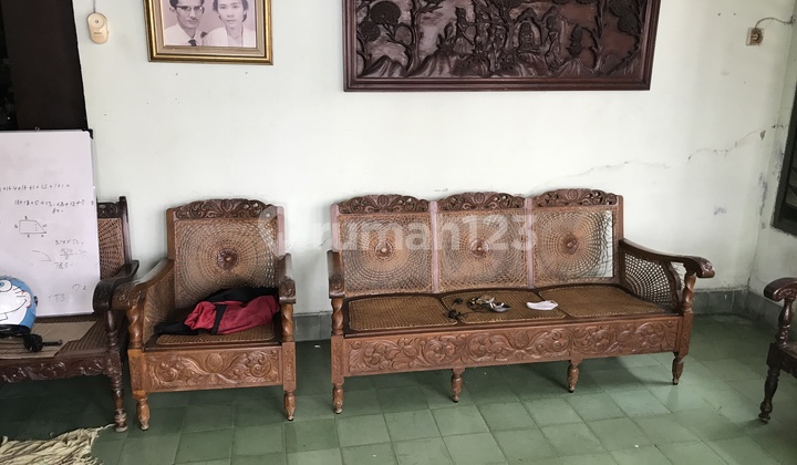 Jual Rumah Strategis di Jalan Erlangga Sangat Dekat Simpang Lima 2