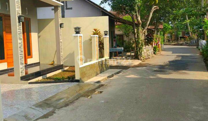 Rumah Minimalis Cantik Barat Jogja 1