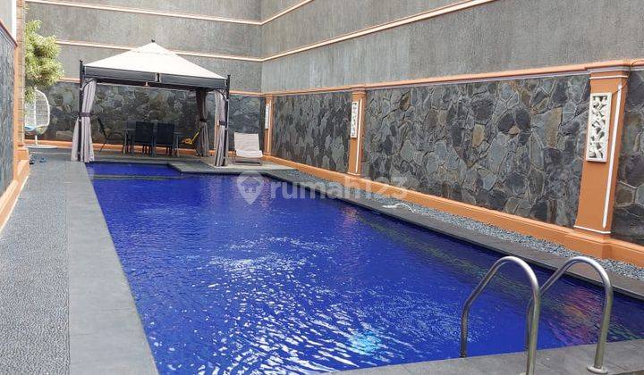 Rumah Mewah arsitektur menawan dan pool di Bintaro Permai 1