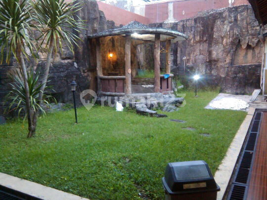 Rumah 2 lantai siap pakai di Jebres tengah kota Solo