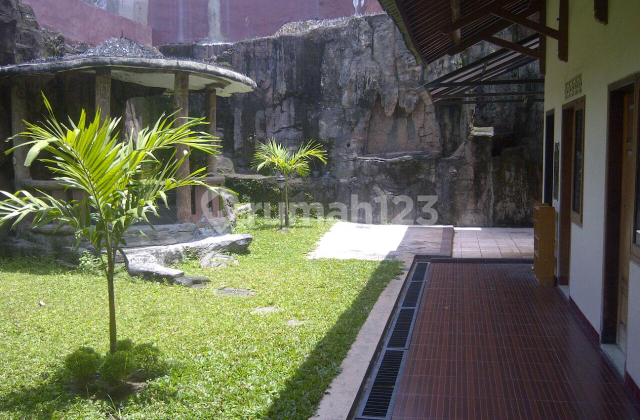 Rumah 2 lantai siap pakai di Jebres tengah kota Solo 2