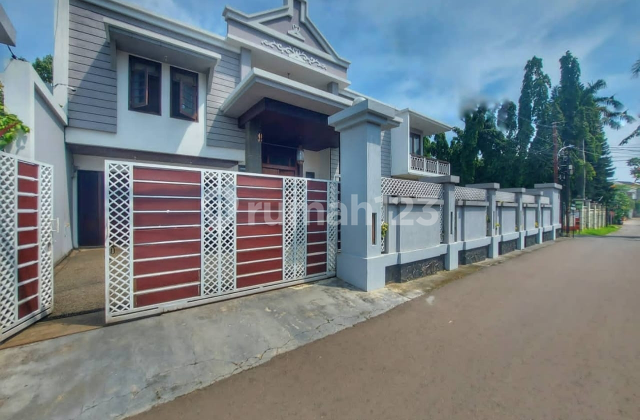 Rumah cantik dalam komplek private pool dekat pondok indah Rumah cantik dalam komplek private pool dekat pondok indah