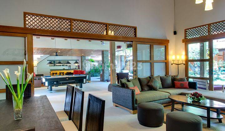 LUXURY BALINESE STYLE VILLA AT SEMINYAK 2