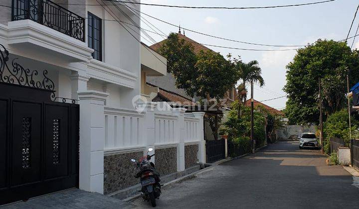 Rumah Cantik Baru Siap Huni Jl. Hj Nawi Kebayoran Baru 1