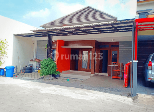 Rumah Bagus BU harga pandemi di Cluster Elite Colomadu 1