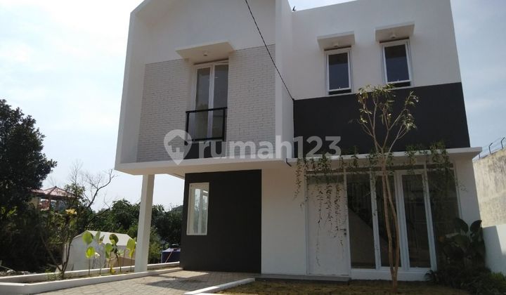 Rumah di Cikutra  bernuansa alam dekat kota Bandung