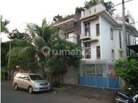 Rumah Asri Bagus Siap Huni