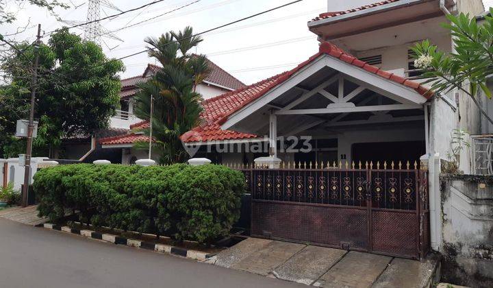 Rumah 1,5 Lantai Asri, Harga Nego di Pondok Bambu Jakarta Timur 1