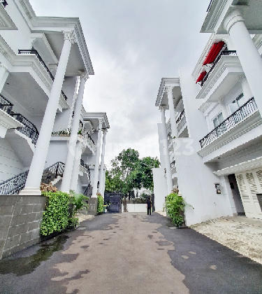 Townhouse baru dekat MRT Lebak Bulus 