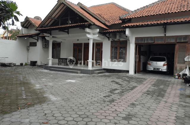 RUMAH HITUNG TANAH DI JALAN ADISUMARMO BANYUANYAR SOLO 1