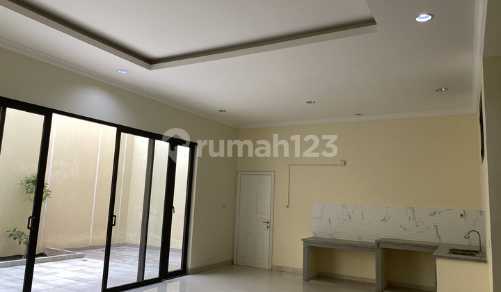 Beach House in Pantai Indah Kapuk, Florence, ready to occupy Beach House in Pantai Indah Kapuk, Florence, ready to occupy