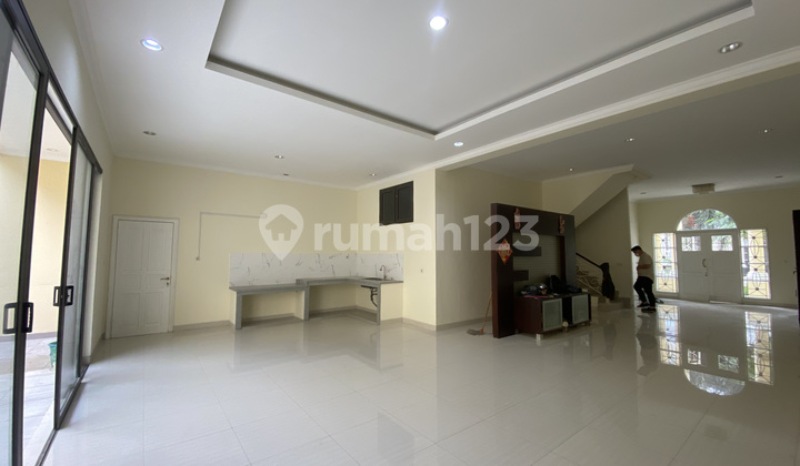 Beach House in Pantai Indah Kapuk, Florence, ready to occupy Beach House in Pantai Indah Kapuk, Florence, ready to occupy