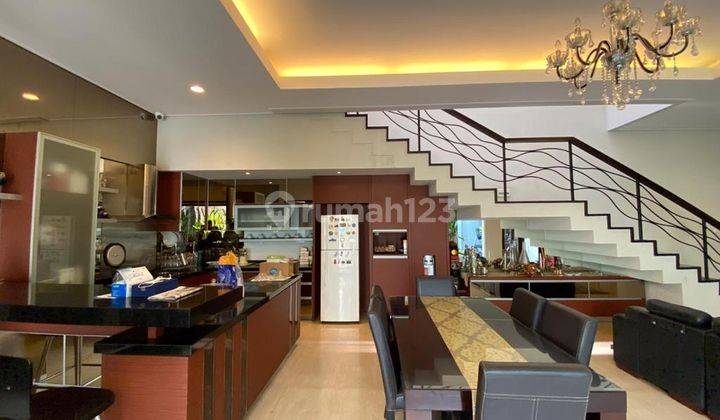 Rumah Lux Furnished Di Cluster Exclusive Singgasana Pradana 2