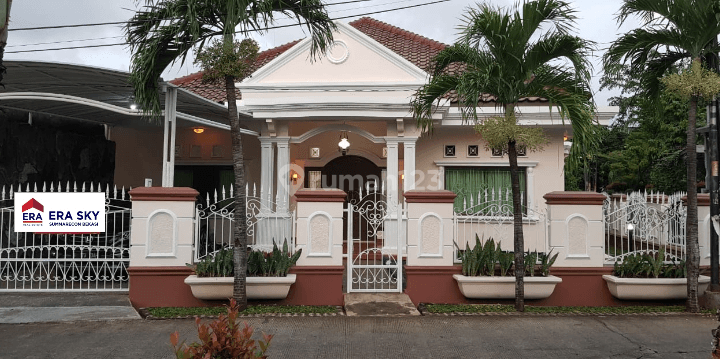 RUMAH HOEK TERAWAT PONDOK PEKAYON INDAH BEKASI 1