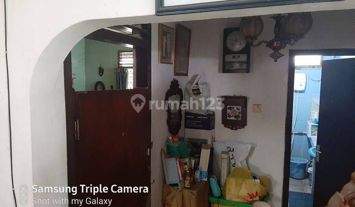 RUMAH LAMA 2 LANTAI TANAH LUAS DEKAT PERMATA HIJAU JAKS 2