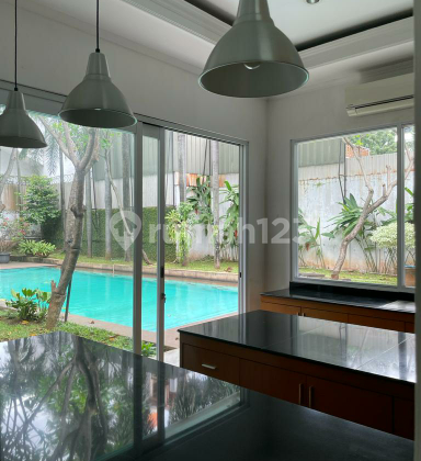 Rumah Cantik Sriwijaya kebayoran Baru 2