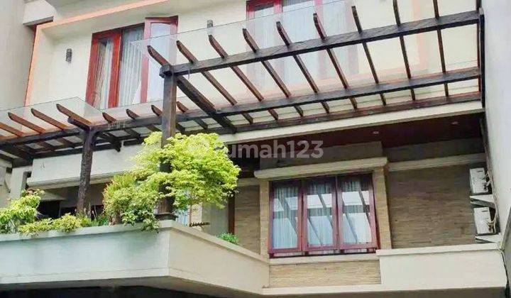 Rumah Mewah Full Furnished, tinggal bawa koper 1