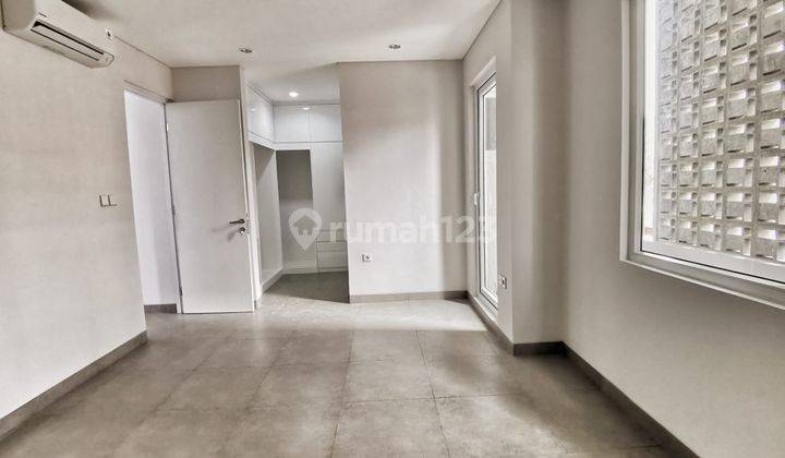 Rumah Disewakan Siap Huni Intercon Taman Kebon Jeruk Jakarta Barat 2