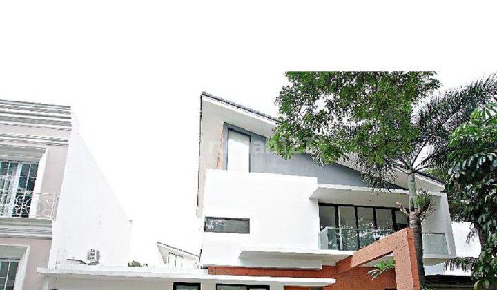 Rumah Mewah di Vassalake Lippo Cikarang 1