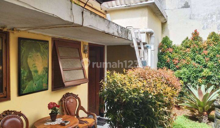 BEST OFFER! JARANG ADA! Rumah nyaman 1 Lantai dengan lokasi berada di Pusat Kota di Sayap Braga, Bandung 2