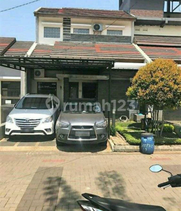 Beautiful ready-to-occupy house located at Grand Sharon, Jalan Sukarno Hatta.