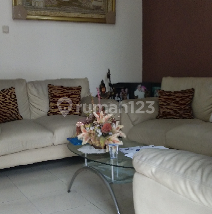 Nice house, Jatinegara Baru complex, strategic location, safe from flooding. 2