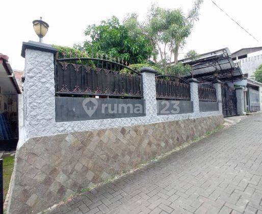 Rumah Bagus Tengah Kota Semarang di Kertanegara 2