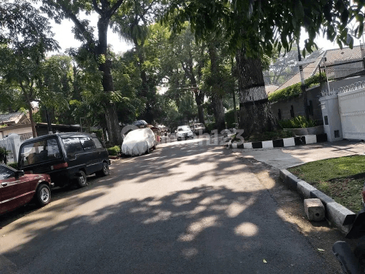 Rumah Antik Belanda Asli terawat di Cipaganti Bandung 2