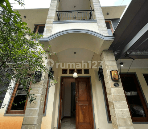 Rumah Cantik Harga Menarik Dalam Townhouse Pejaten Barat  1