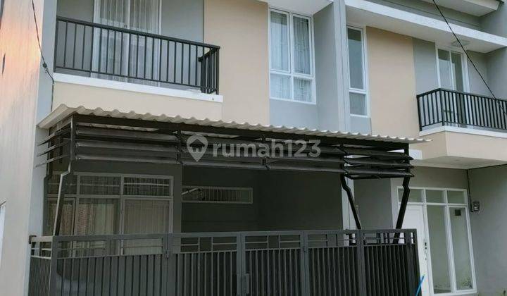 Rumah murah promo 2 lantai deket pintu tol duku 2 /halte busway tanah merdeka ciracas 1