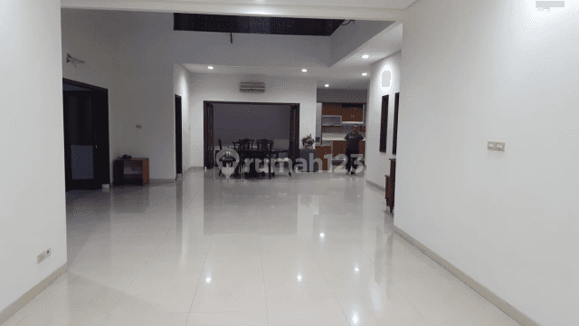 Rumah minimalis di Pondok Indah 2