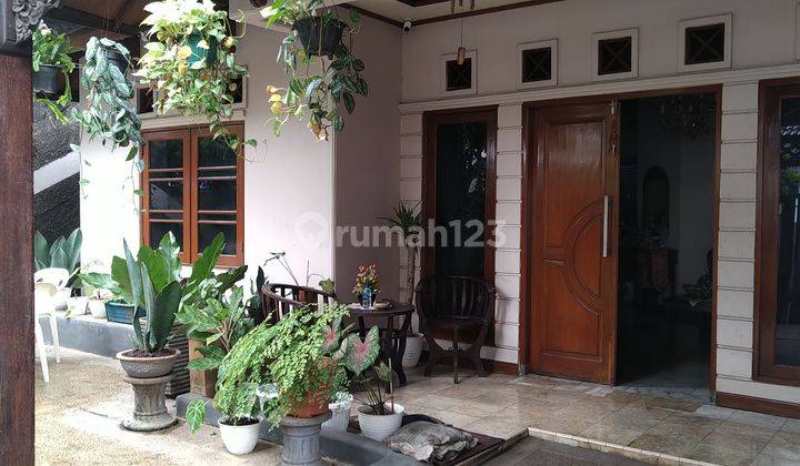 Rumah luas, tenang dan asri di Kebon Jeruk, JakBar .wps 1