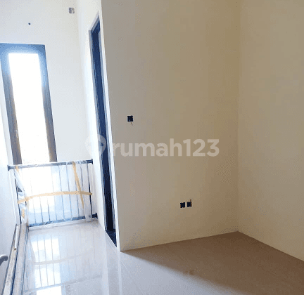 Rumah baru gress 2 lantai Minimalis di citraland surabaya 2