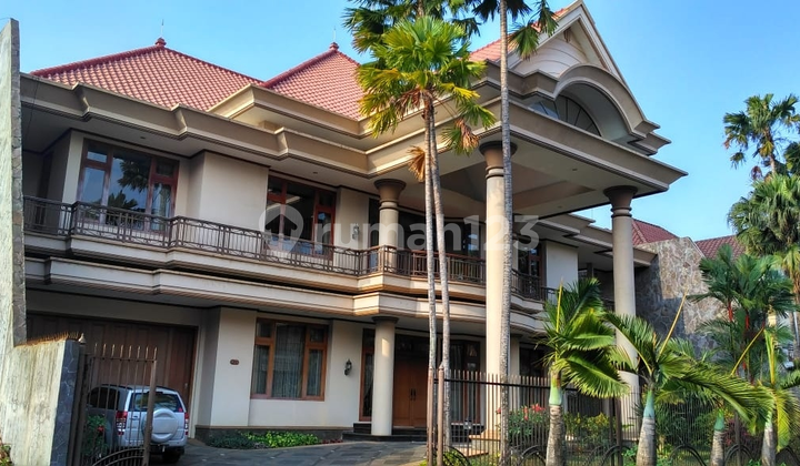 Rumah Mewah Pahlawan Trip Malang,dekat Ijen Boulevard 1