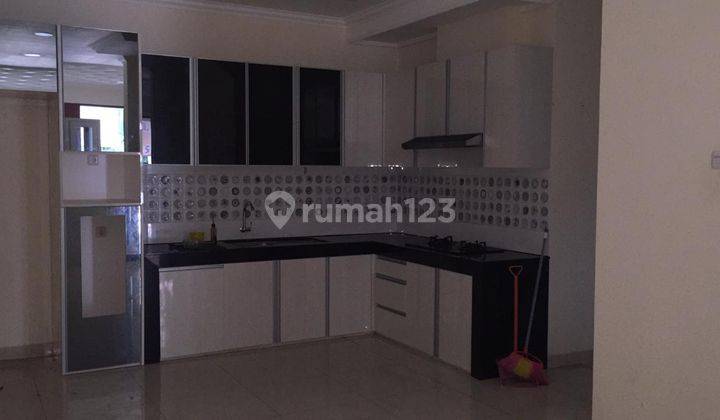 Rumah Casa Jardin 2 Lantai 5 Kamar Full Renovasi 2