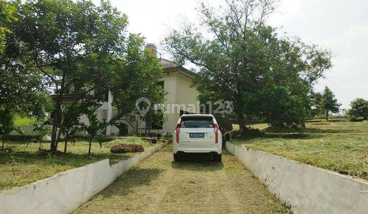 Villa Asri di Parung Halaman Besar dan Luas 3100m 2