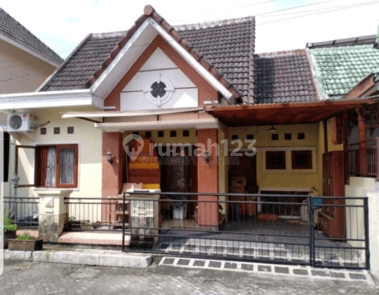 Rumah dlm Perumahan dkt Polda ringroad Utara 1