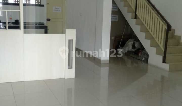 Rumah 2 Lantai Daerah Kembar Rumah 2 Lantai Daerah Kembar