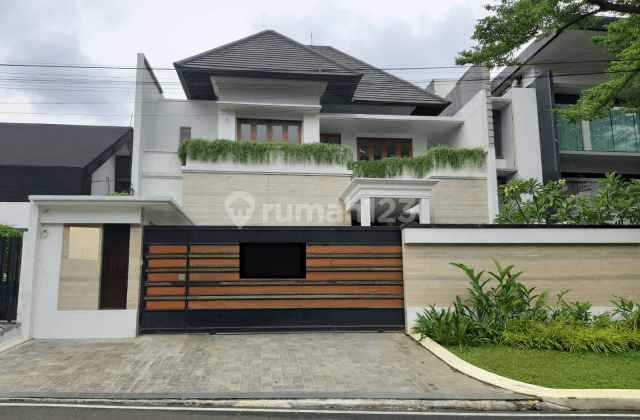 Rumah Baru 2 Lt. Di Kawasan Elit Pondok Indah Jakarta Selatan 1