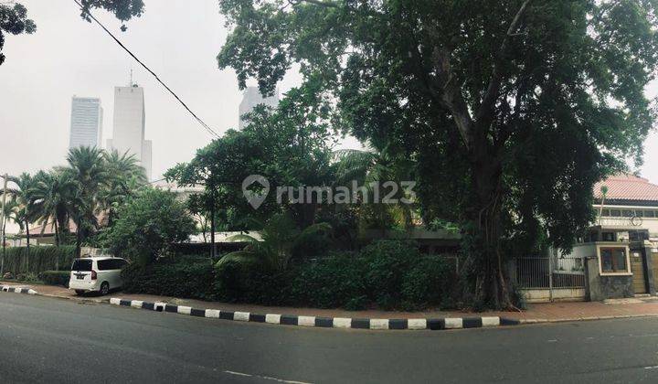 Rumah  Jl. Yusuf Adiwinata Menteng Jakarta Pusat 1