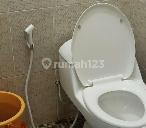 Bekasi house ready to live near toll gate close to station. 2