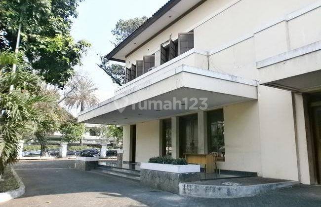 Nice and Big House with 5 Bedrooms, Suitable for Office, Residence &amp; Embassy 2