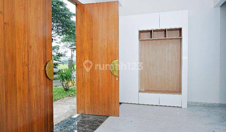 Rumah di Jalan Danau Ranau Vassa Lake Lippo Cikarang Luas 352 Rp 15 M (Open) 4 KT 4 KM 2