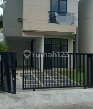 Di  rumah Gress lokasi Turangga