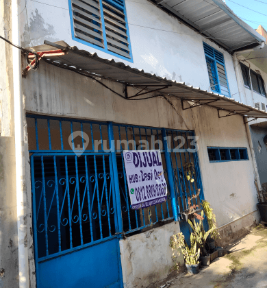 rumah di padamulya 1,pintu gerbang sederet BCA , Deket ke season city  1