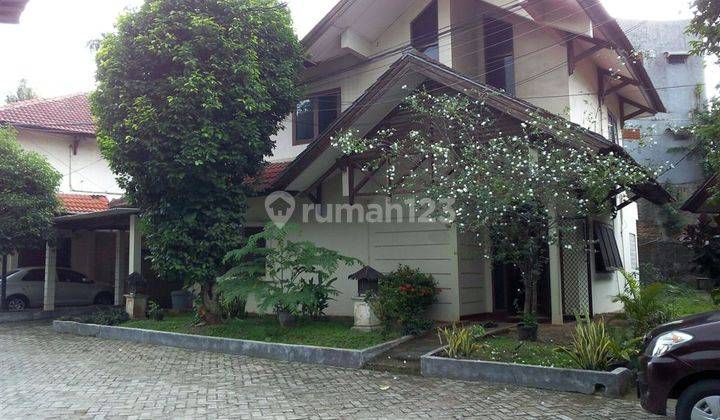 Rumah Bagus daerah Kemanggisan 1